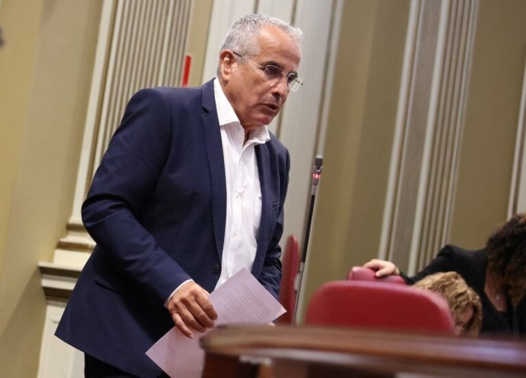 Mario Cabrera celebra que se mantenga el presupuesto para el helicóptero medicalizado con base en Fuerteventura