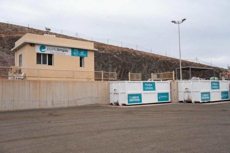 Fuerteventura se equipará con un punto limpio móvil para promover el reciclaje