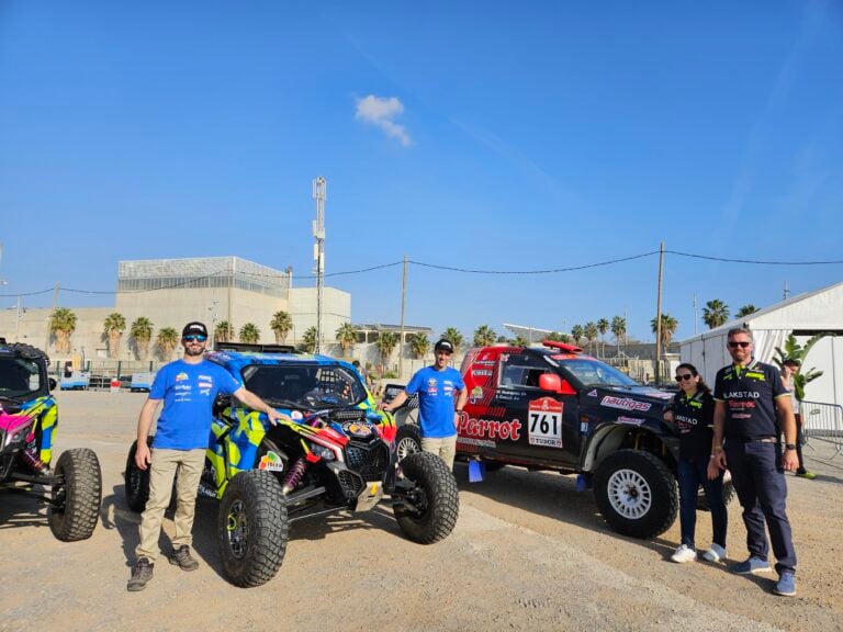 Un majorero, cangrejo, embarca rumbo al Dakar 2025