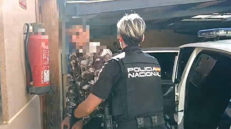 La Policía Nacional detiene a un hombre por robo con fuerza en vehículos en Puerto del Rosario