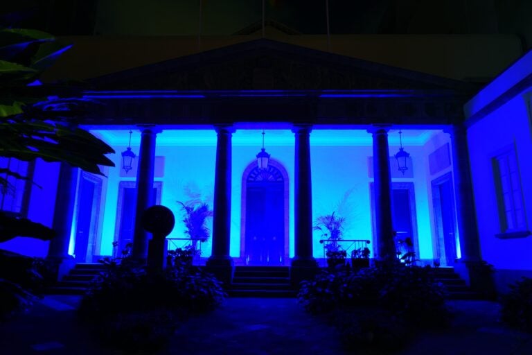 El Parlamento conmemora los 60 años de Ecca.edu