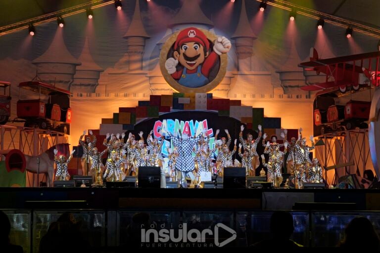 TicTacTitos revoluciona el Recinto Ferial con su propio ‘talent show’ político y murguero