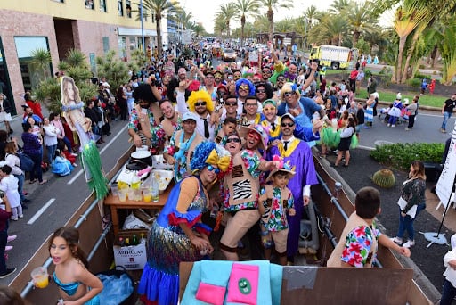 El PP denuncia que CC y PSOE gastan casi un millón de euros en cinco fiestas mientras “Tuineje se cae a pedazos”