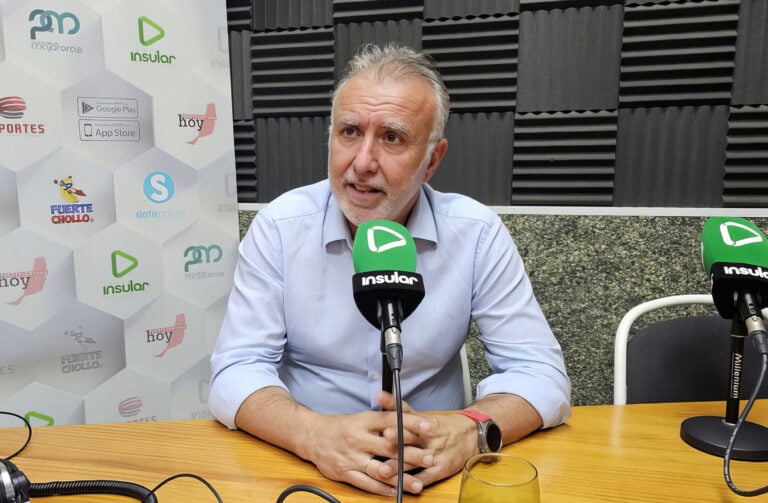 Torres zanja la polémica: “La bonificación del 75% al transporte en Canarias no se va a tocar”