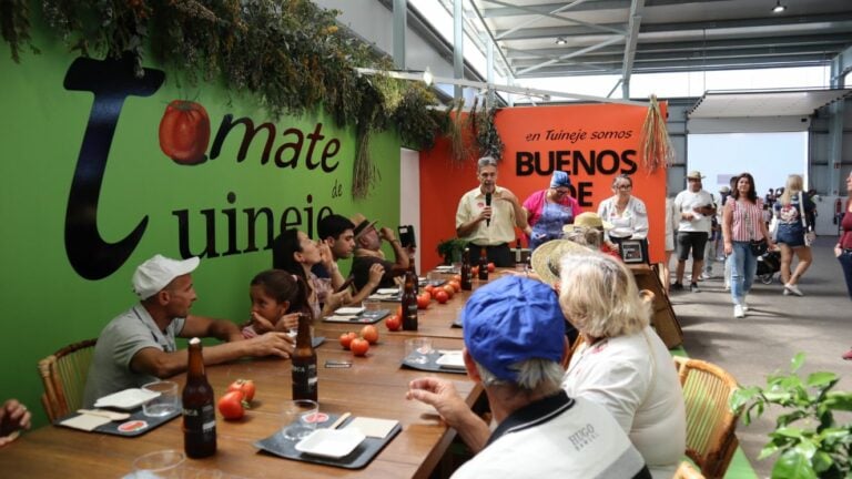 Tuineje pone en valor su tradición tomatera y el orgullo local en una de las FEAGA más concurridas