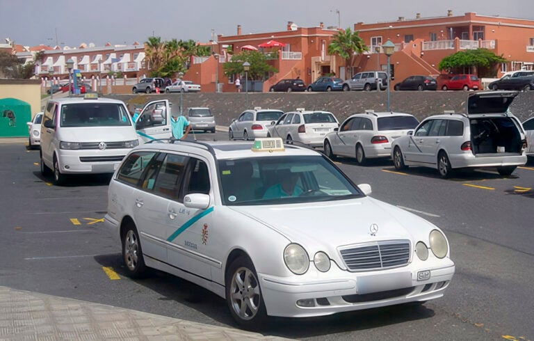 Antigua no subirá las tarifas de taxi hasta que el Gobierno de Canarias resuelva la tarifa única