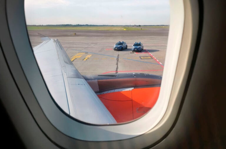 Emergencia a bordo: un vuelo de Easyjet a Fuerteventura regresa a Milán tras detectarse humo en cabina