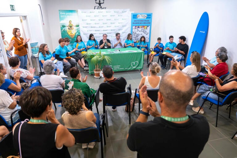 Jóvenes del CAI lideran una campaña para prevenir el cáncer de piel y recaudar fondos para su investigación