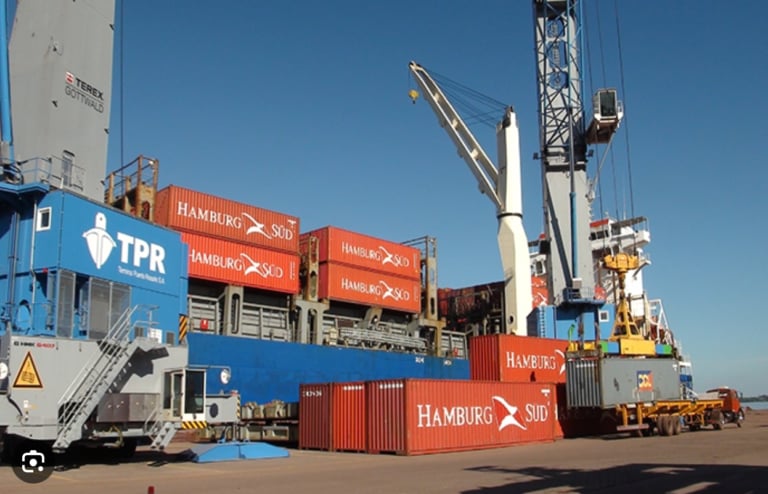 Puerto del Rosario y el Cabildo exigen soluciones urgentes para evitar el colapso del puerto capitalino