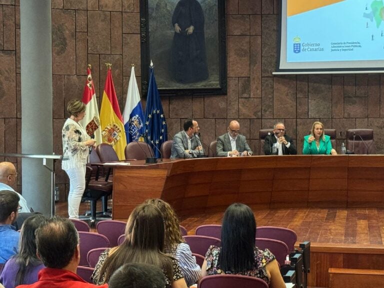 La Consejería de Presidencia analiza el uso de la IA en la Administración pública