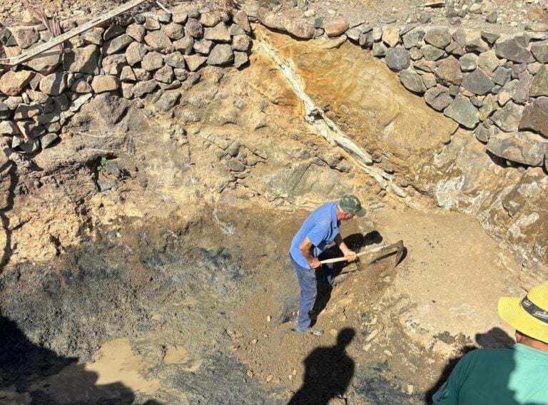 Los ganaderos de Puerto del Rosario acondicionan la histórica fuente de La Culata