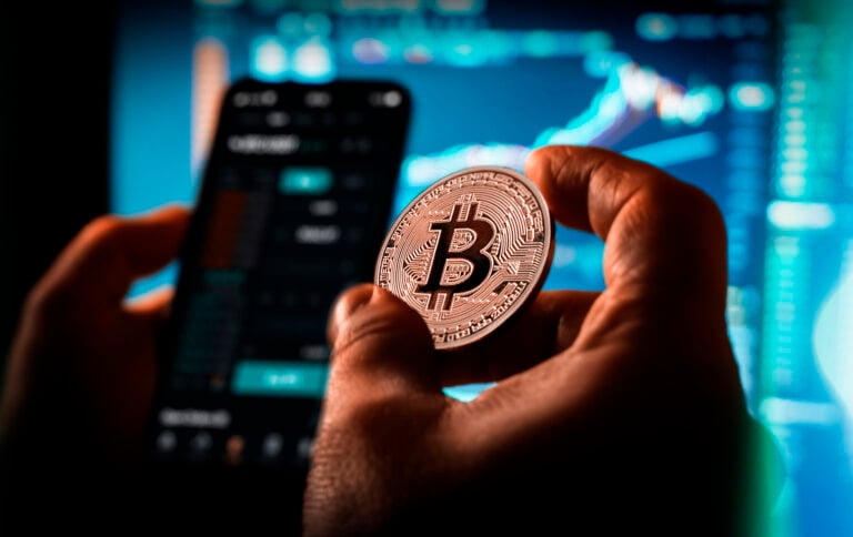 Estafan 23.000 euros a un vecino de Lajares con una falsa plataforma de inversión