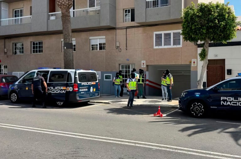 En libertad los dos jóvenes acusados de filtrar datos de ministros y cargos públicos