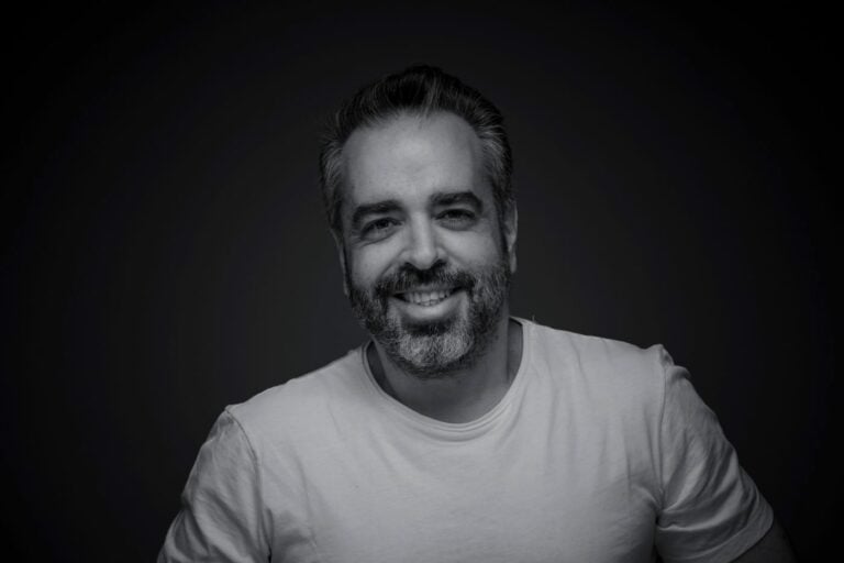 El pianista de Dani Martín, Luz o Marwán, Iñaki García, nos hace recorrido de su trayectoria trabajando con los mejores artistas del país