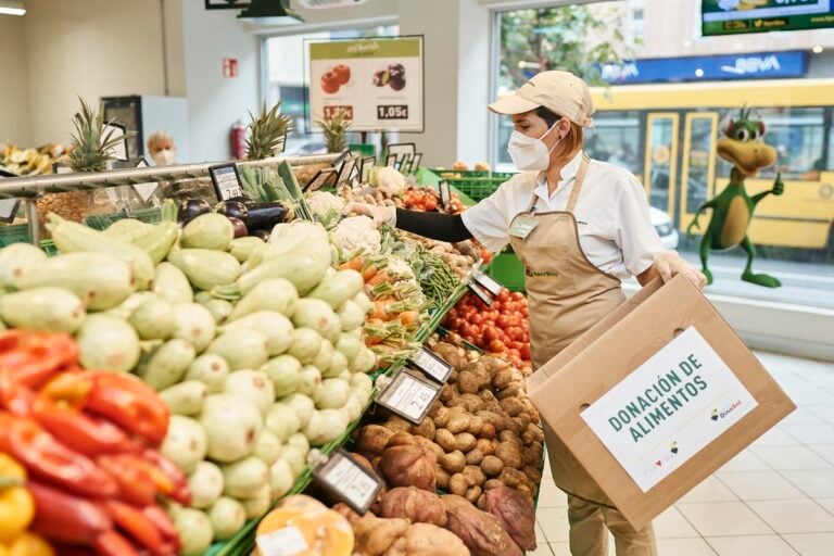 HiperDino distribuyó cerca de 450 toneladas de alimentos a entidades sociales de Canarias durante 2025