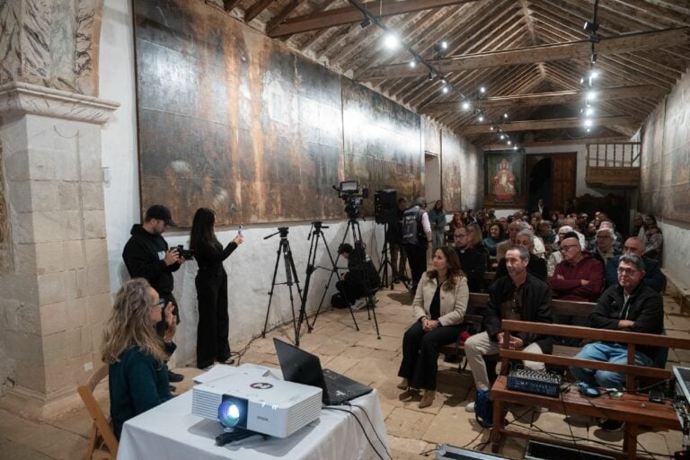 Cabildo y Diócesis de Canarias restauran tres cuadros históricos de la Ermita de La Ampuyenta