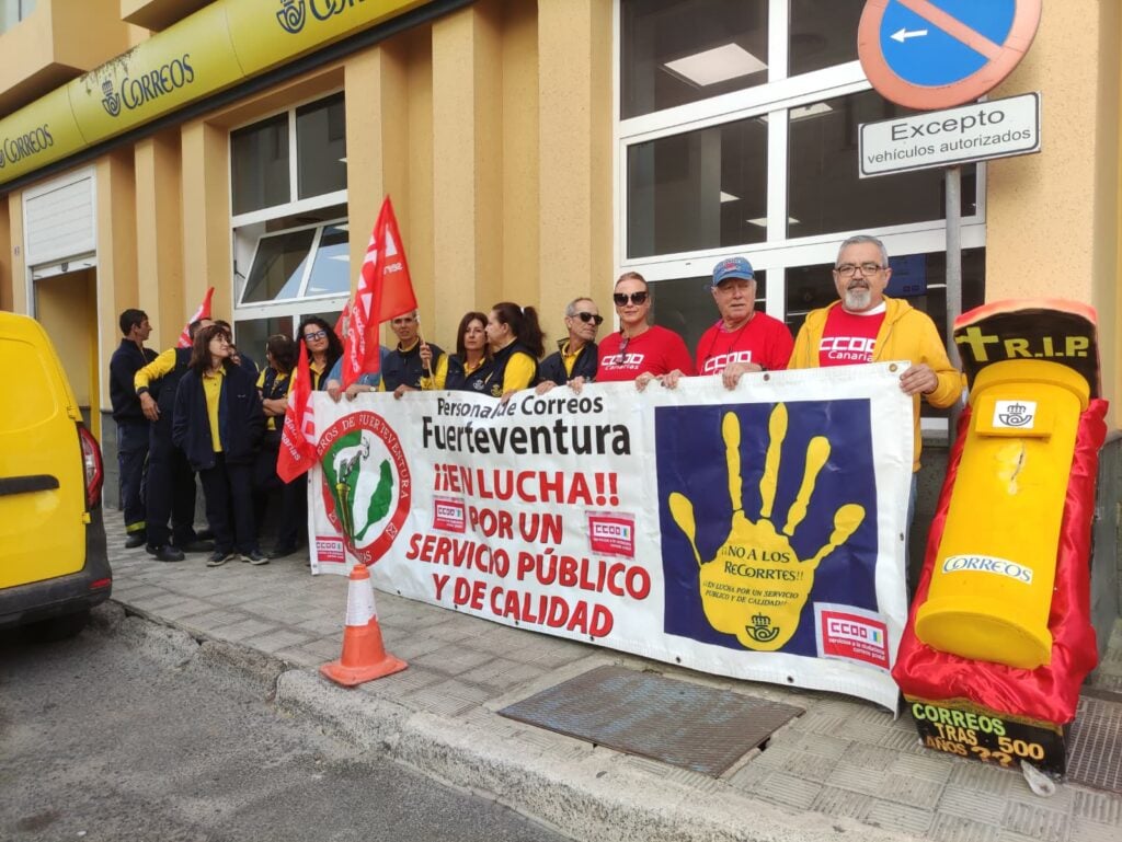 Trabajadores de Correos denuncian retrasos de hasta 15 días en Puerto del Rosario por la falta de personal