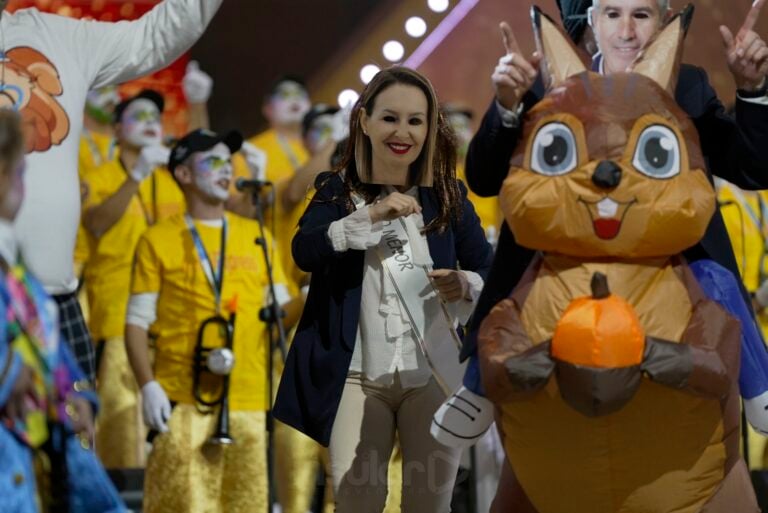 Quintillo.com mezcla nostalgia, sátira política y crítica a los contratos públicos para subir al podio de interpretación