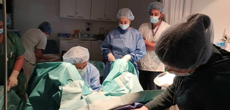 La escleroterapia revoluciona el tratamiento de quistes ováricos en Canarias