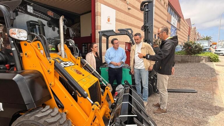 Nueva maquinaria en Puerto del Rosario: «Mejoramos las condiciones laborales y la calidad del servicio»