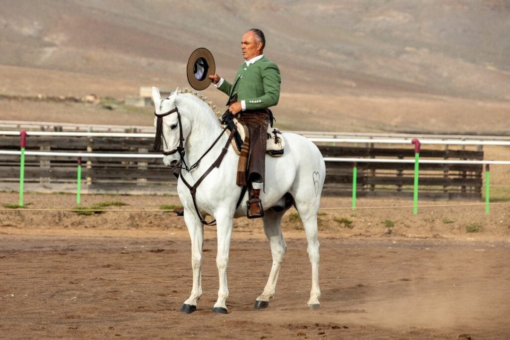 La doma vaquera debuta en Feaga con diez jinetes en competición