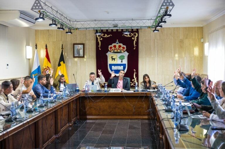 La Oliva refuerza su flota de taxis accesibles con seis nuevas licencias para personas con movilidad reducida