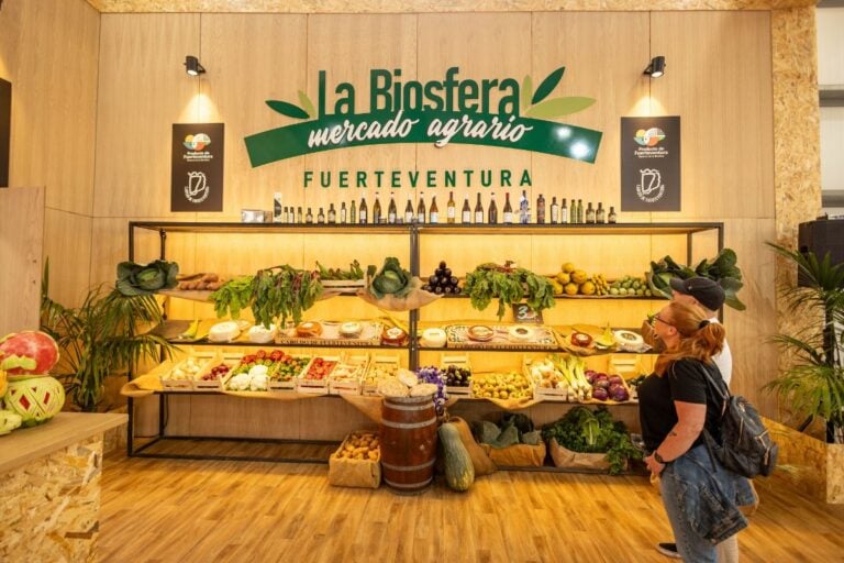 Los profesionales advierten en FEAGA: “Si no se apoya al sector primario, terminaremos comiendo plástico”