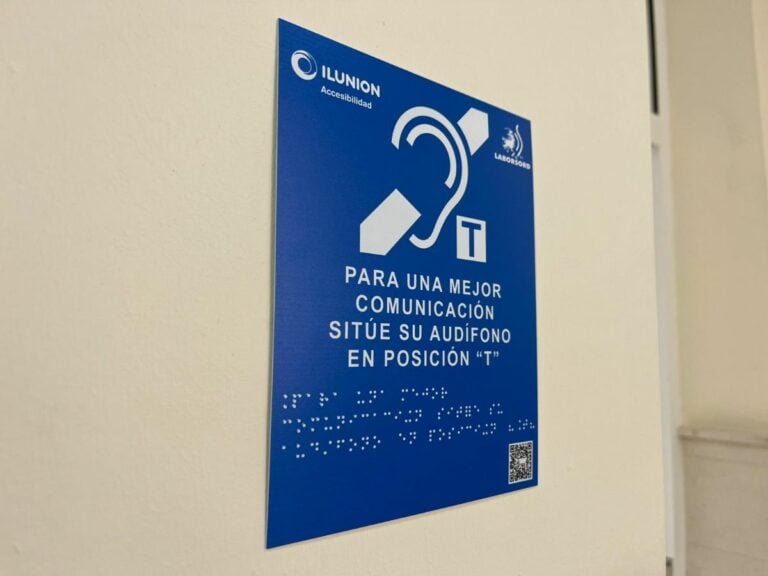 Fuerteventura y Canarias dan un paso adelante en accesibilidad auditiva con la instalación de bucles magnéticos en los centros de salud