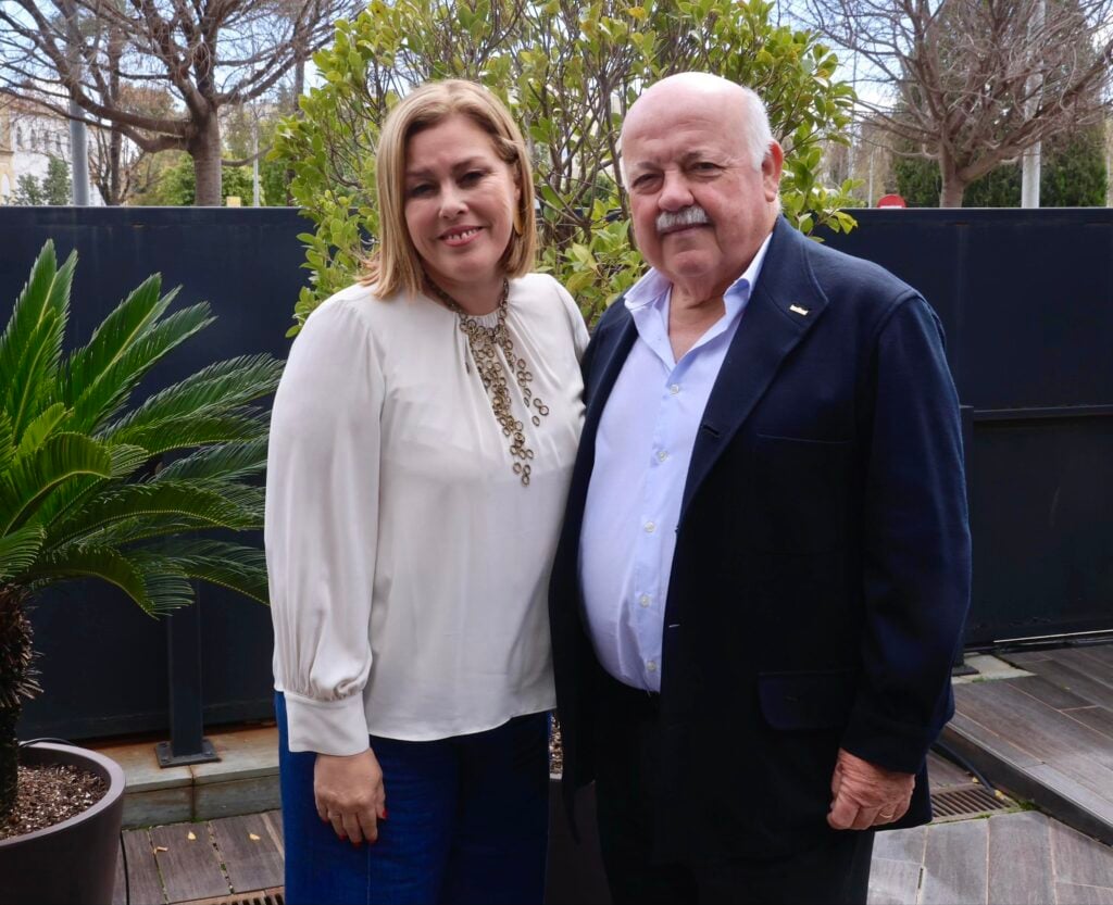 Astrid Pérez y el presidente del Parlamento andaluz, Jesús Aguirre