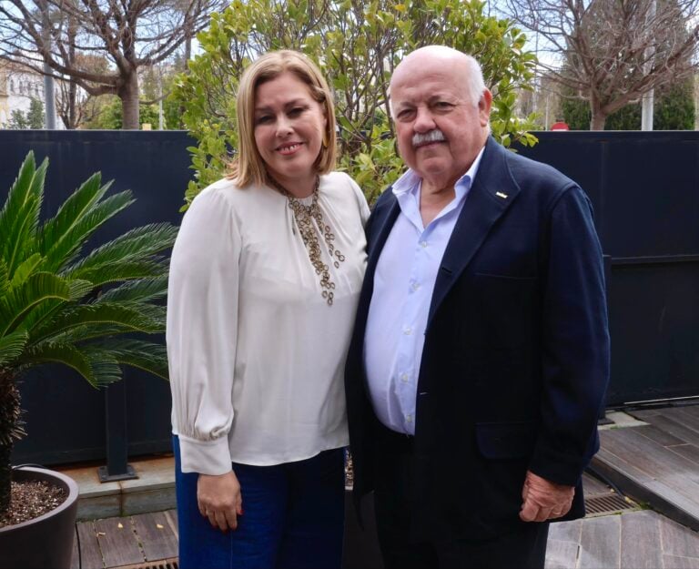 Astrid Pérez y el presidente del Parlamento andaluz, Jesús Aguirre