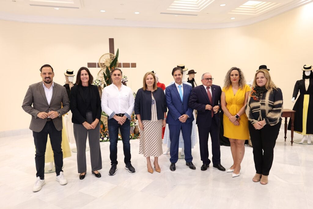 Un momento durante la inauguración de la exposición