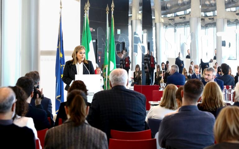 Un momento durante la ponencia en Milán