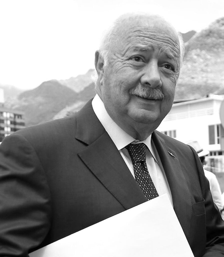 El Parlamento lamenta el fallecimiento de Ricardo Melchior