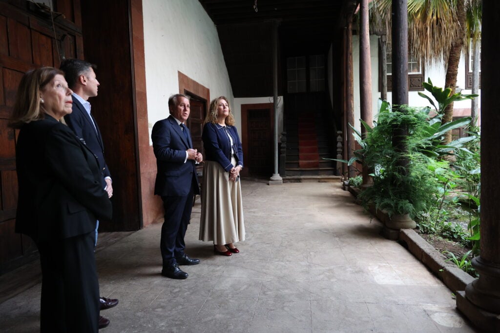 Un momento durante la visita al inmueble