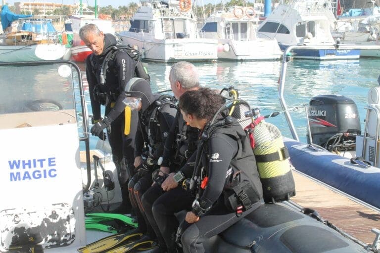 Antigua ofrece un Curso de Buceo Open Water Diver
