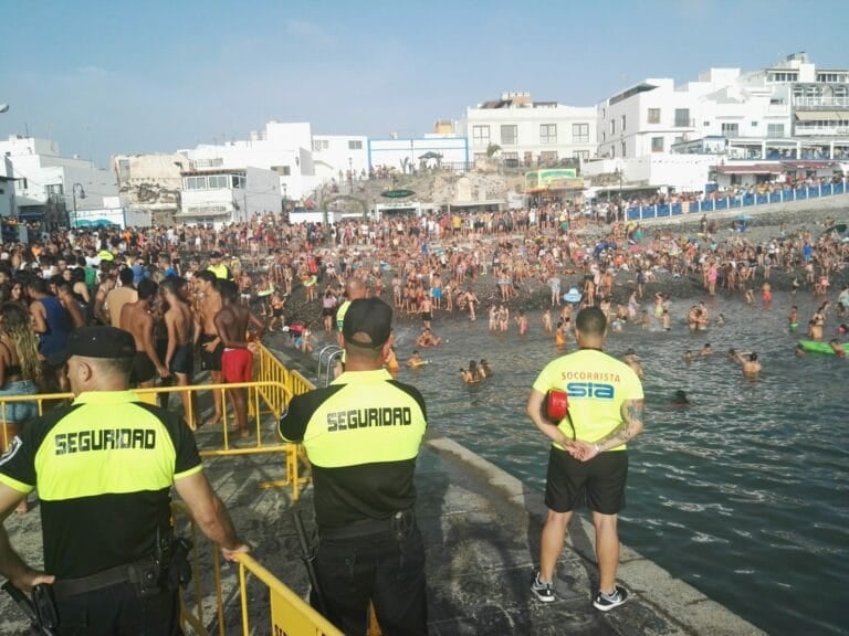 Investigan a tres personas por una agresión en las fiestas de El Cotillo