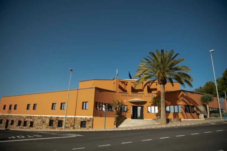 Tuineje aprueba el expediente de contratación de la mejora de aceras en el Aceitún, por 1,2M€