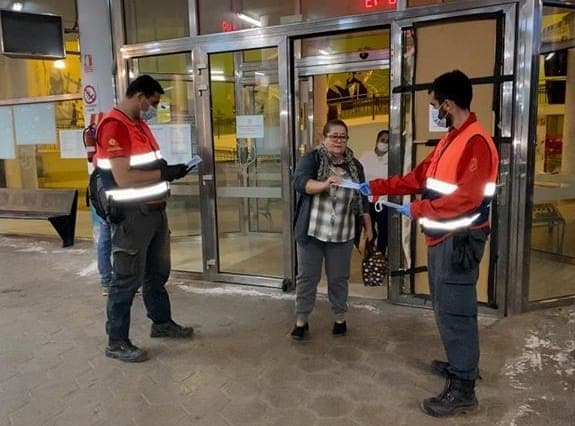 Obligatoriedad del uso de mascarilla en centros sanitarios de Canarias desde mañana