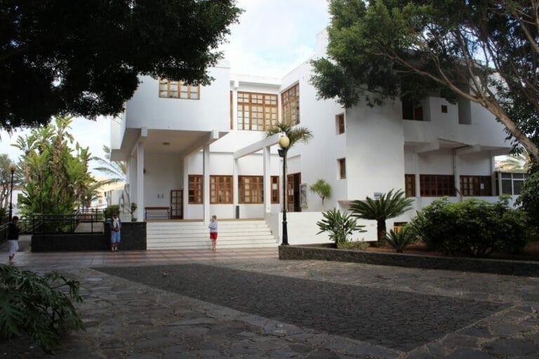 Trifulca entre el PSOE y el PP en Pájara