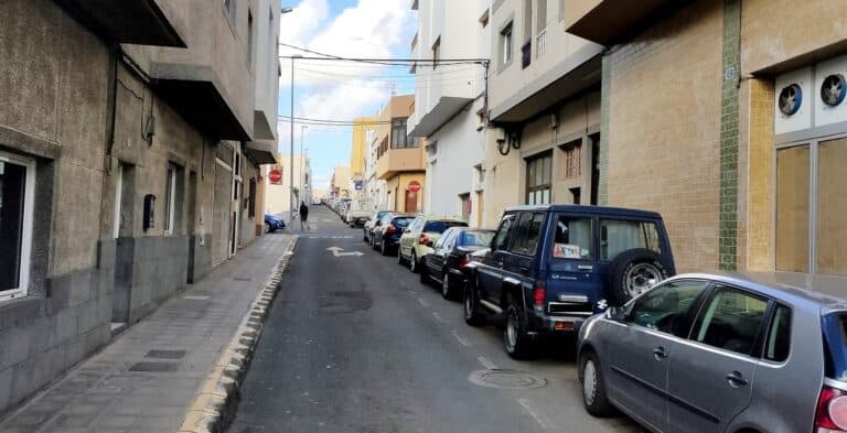 A disposición Judicial seis menores por causar daños en varios vehículos