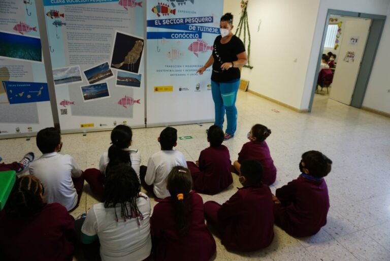 Tuineje acerca la cultura de la pesca a los escolares del municipio