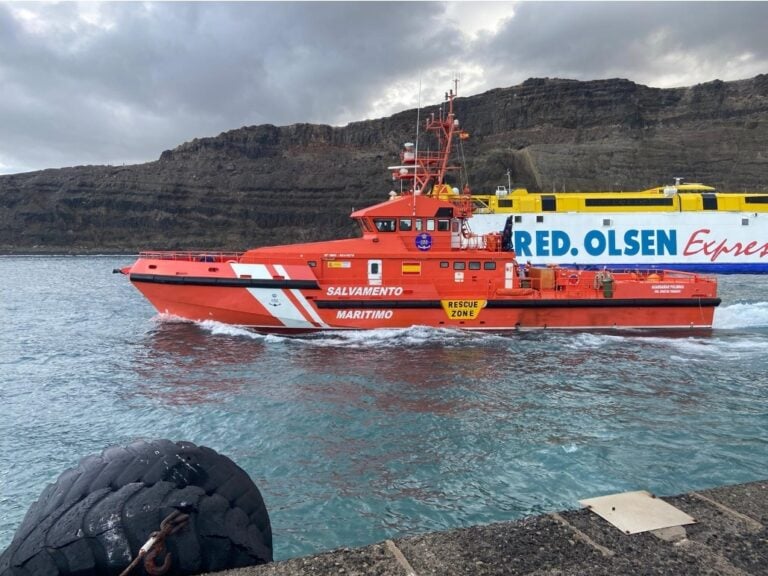 Evacuados los 59 pasajeros del Fred. Olsen encallado en Gran Canaria