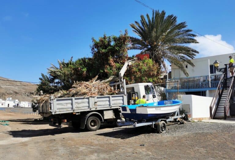 El Ayuntamiento ejecuta la limpieza y embellecimiento de Pozo Negro