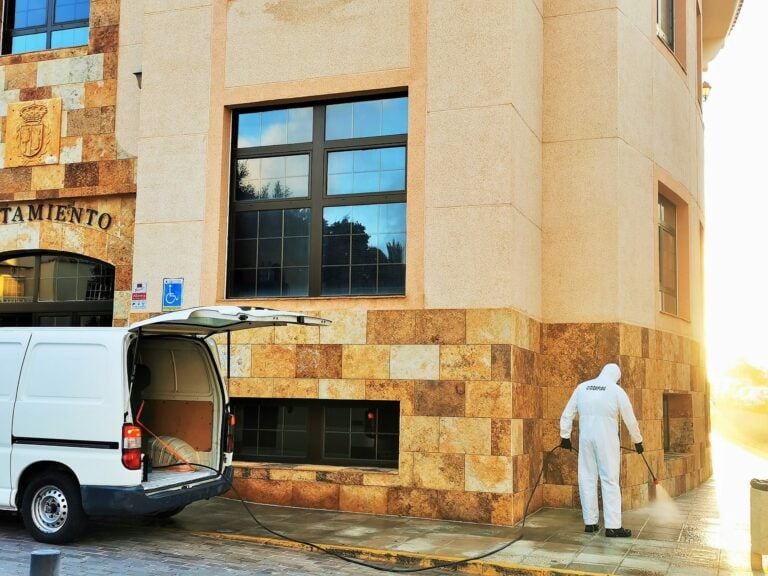 Antigua intensifica la desinfección diaria contra el Covid-19