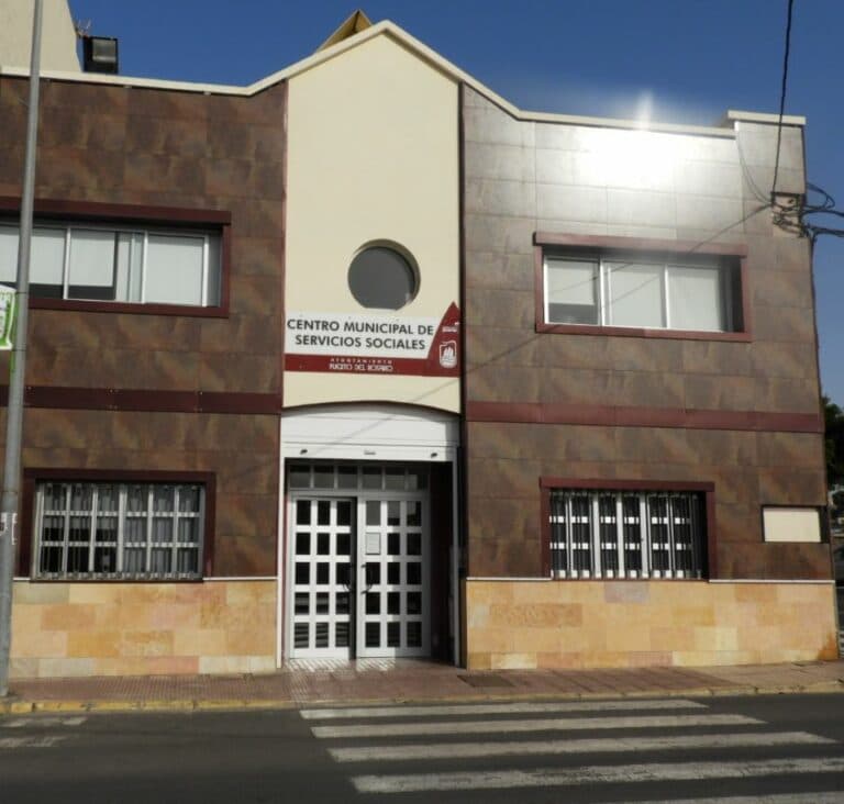 Intenta quemarse a lo bonzo frente a Servicios Sociales de Puerto del Rosario