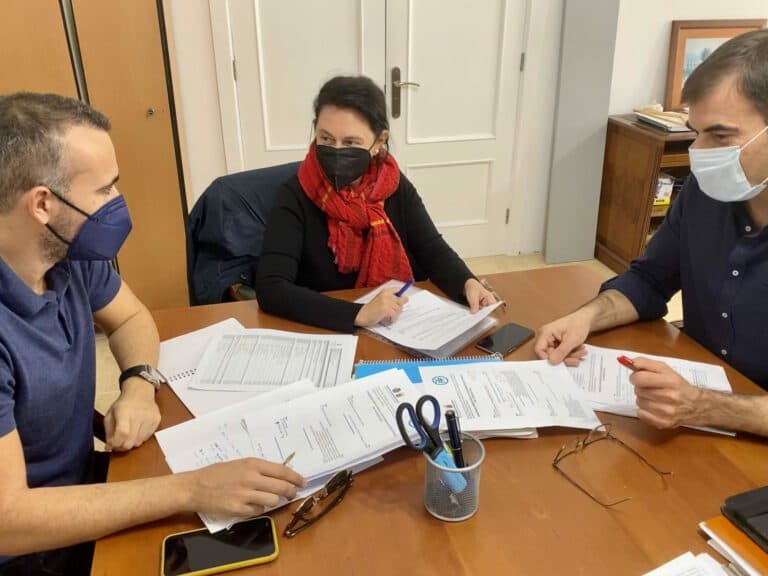 El PP critica que el grupo de gobierno portuense «niegue» la crisis migratoria