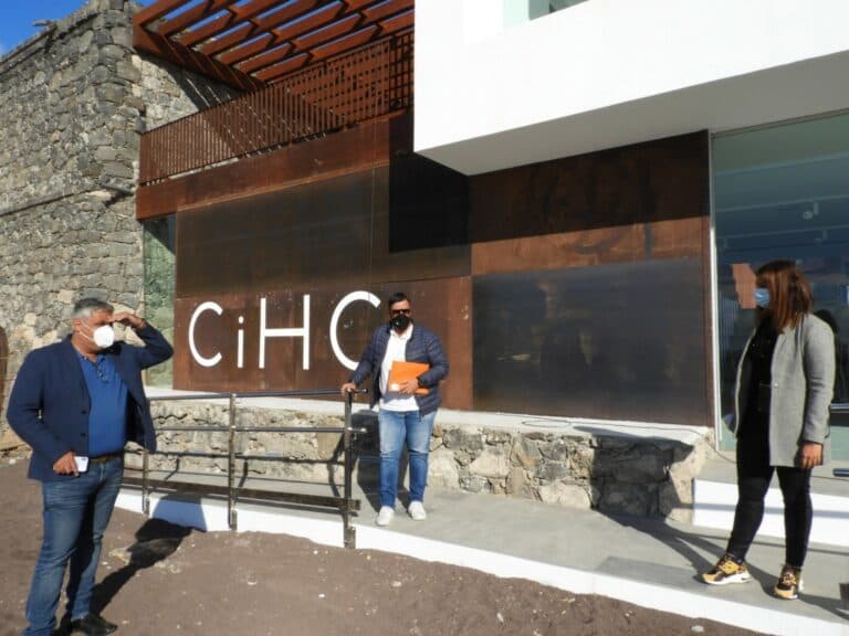 El Ayuntamiento cede a Fuertegourmet un espacio en los Hornos de Cal