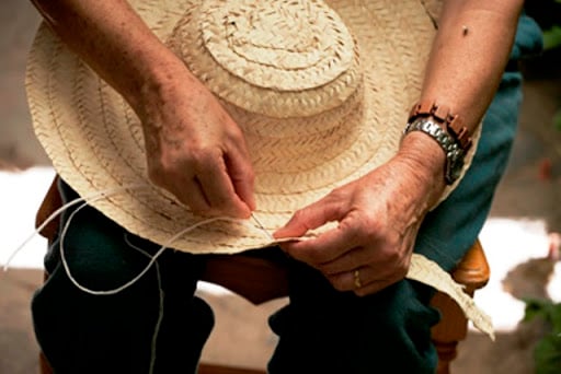 Antigua organiza el taller de artesanía tradicional Trabajos en Palma