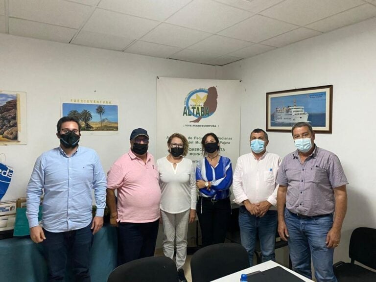 Cabildo y asociaciones empresariales aúnan esfuerzos para remontar la crisis económica