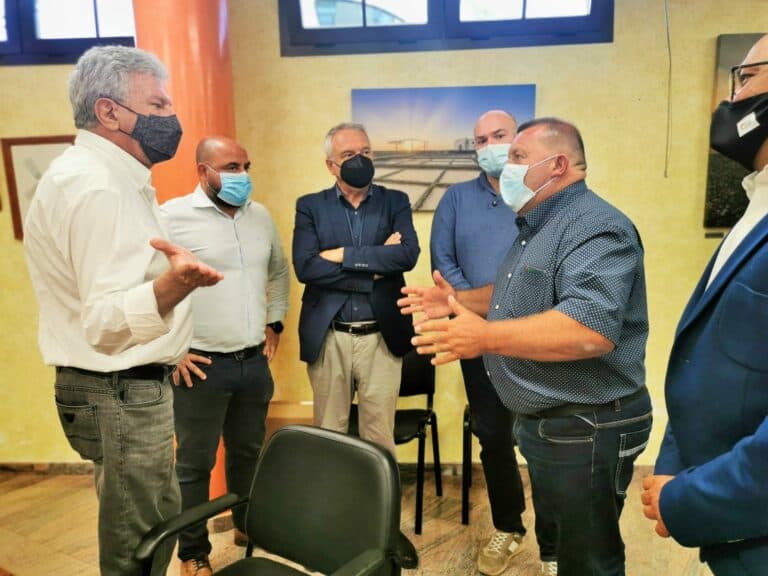 Antigua exige el traslado de los migrantes en Caleta de Fuste antes del 17 de mayo